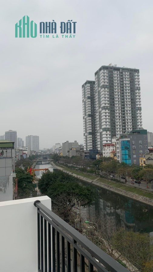 Siêu phẩm! MP Khương Đình, 80m2 X 7T – Thang Máy – Vỉa hè 5m – Kinh doanh đỉnh, giá 21 tỷ.