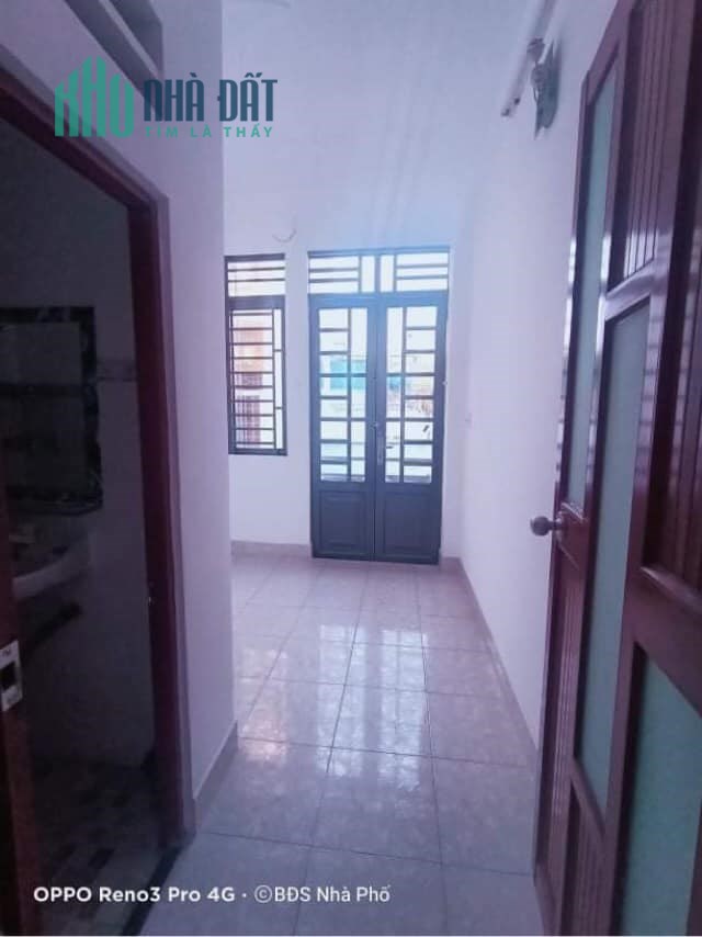 Măt tiền kinh doanh thu nhập 50tr/tháng, ngay trung tâm quận 4,phường 3, lh 0989149953.