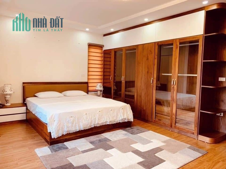Lô góc _ Ngõ Xe Ba Gác _ Sân Rộng đá bóng quận HBT