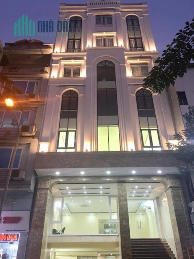 Bán tòa nhà mặt phố đường Tây Hồ, DT 200m2 x MT 8m, 8 tầng thang máy, giá 70 tỷ