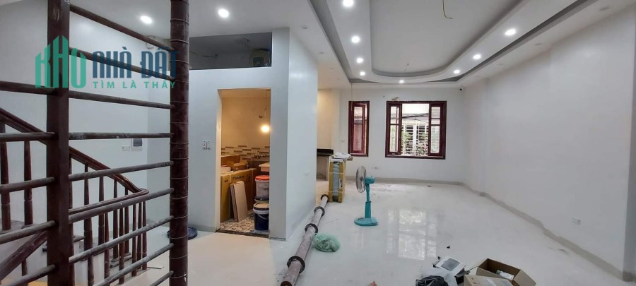 Bán nhà phân lô, ô tô Thái Hà, Đống Đa 61m2, 6 tầng, MT 6.4m, 18 tỷ 500 triệu, lô góc.