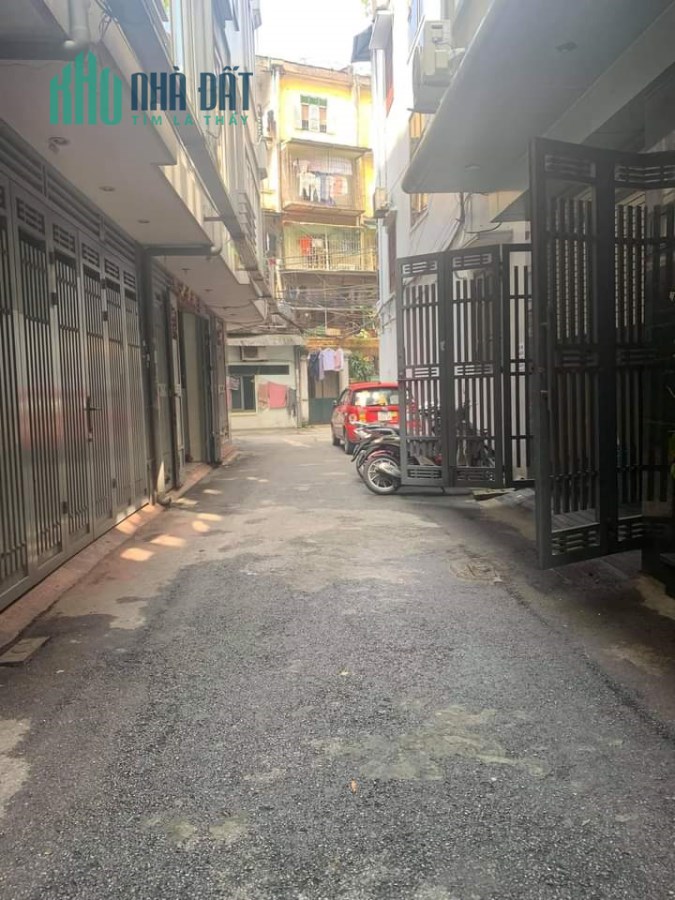 Bán nhà riêng Phố Chùa Láng, Hà Nội, diện tích 40 m2, 4Tầng, giá 5,28 Tỷ