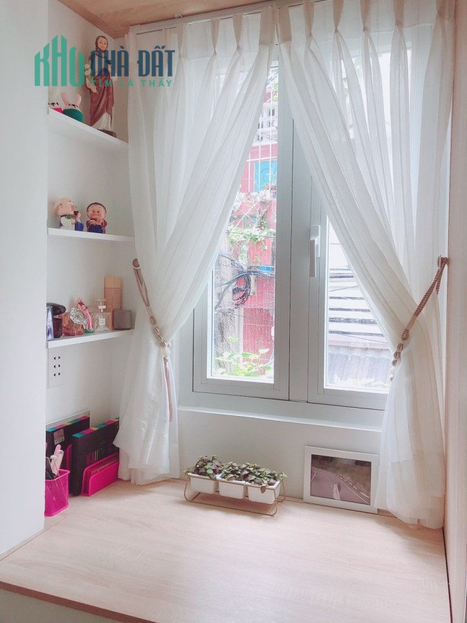 Nhà bán Huỳnh Tấn Phát,quận 7, cấp 4, DT đất khủng 109m2, chỉ 3,9 tỷ, LH 0989149953