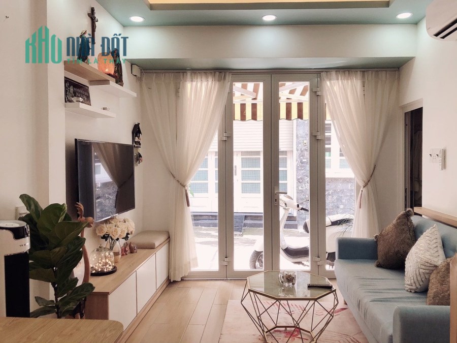 Nhà bán Hẻm ba gác , cấp 4 giá rẻ nhất khu vực quận 7, Huỳnh Tấn Phát,lh 0989149953
