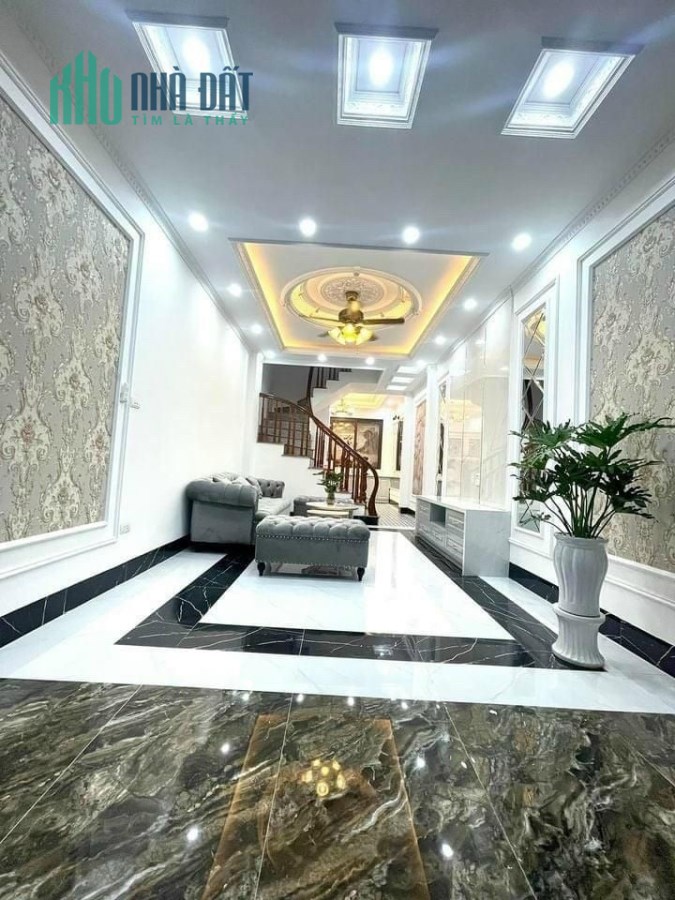 THẠCH BÀN, NHÀ MỚI, Ô TÔ VÀO NHÀ , GẦN TRƯỜNG C1,2,3 VÀ AEON, 5 TẦNG 50M2 CHỈ 5,4 TỶ.