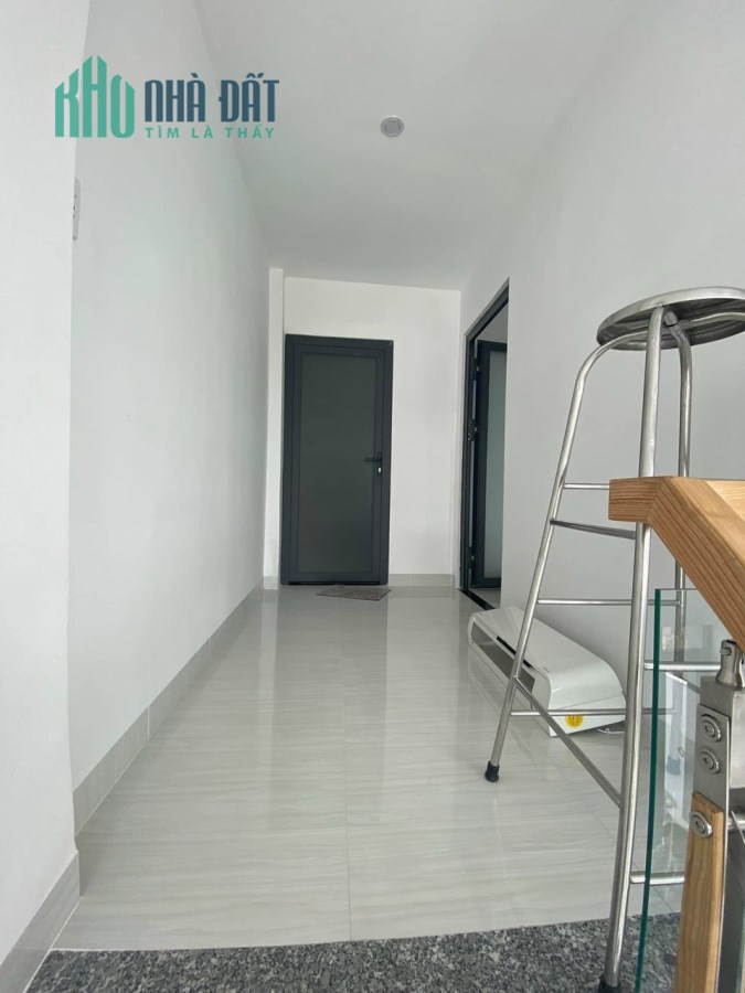 Mặt tiền Phạm Văn Bạch,phường 15,quận Tân Bình, DT (4 x 24), giá chỉ 5,5 tỷ