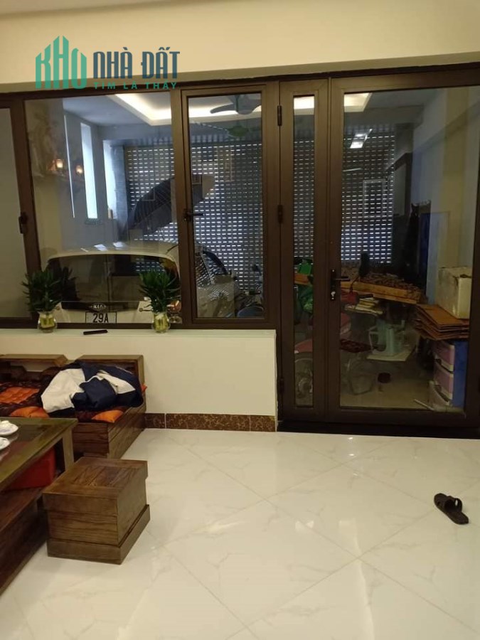 Nhà Lâm Hạ phân lô ô tô tránh làm văn phòng chuẩn đét