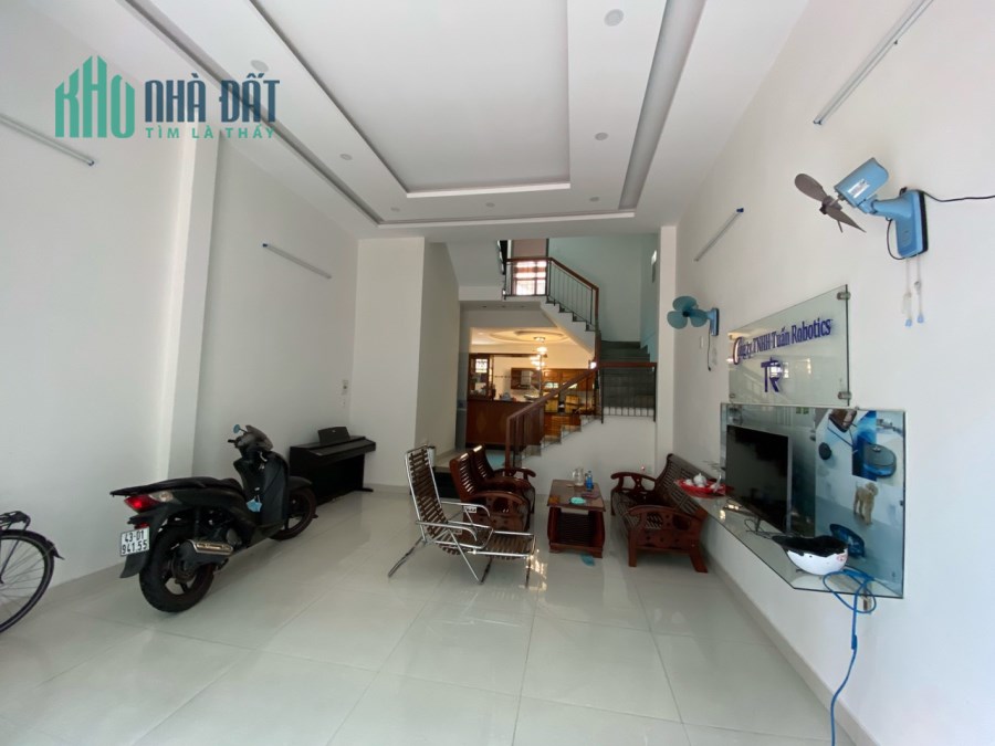 Cần bán căn nhà đẹp 3 tầng mê,kiệt vào bệnh viện Thanh Khê,Hà Huy Tập, ĐNẵng.