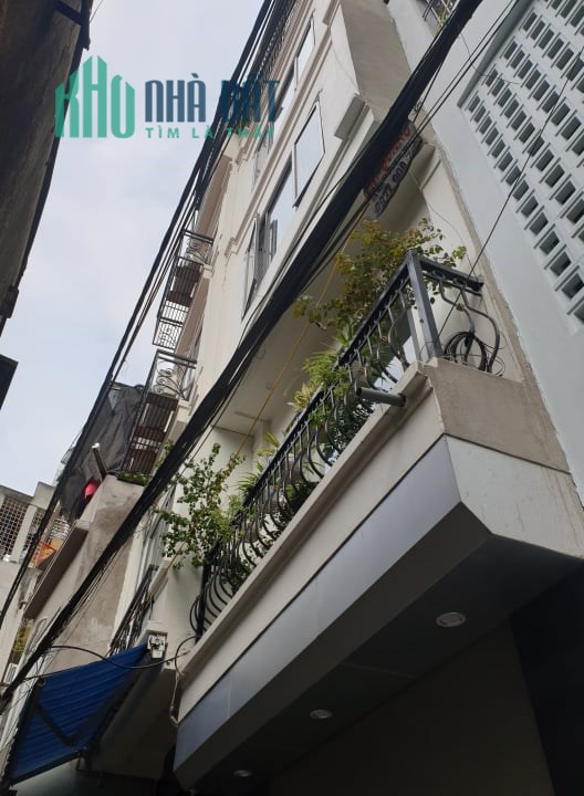 Bán nhà 5 tầng cực đẹp, nhiều lộc, ở sướng ngay gần Chợ Đêm Lĩnh Nam, giá 3 tỷ