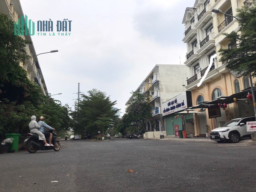 Gấp gấp nhà đường Phạm Văn Đồng, phường Linh Đông, Thủ Đức.