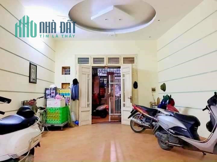 BÁN NHÀ TRUNG TÂM CẦU GIẤY, NGÕ THÔNG, NHÀ ĐẸP Ở LUÔN