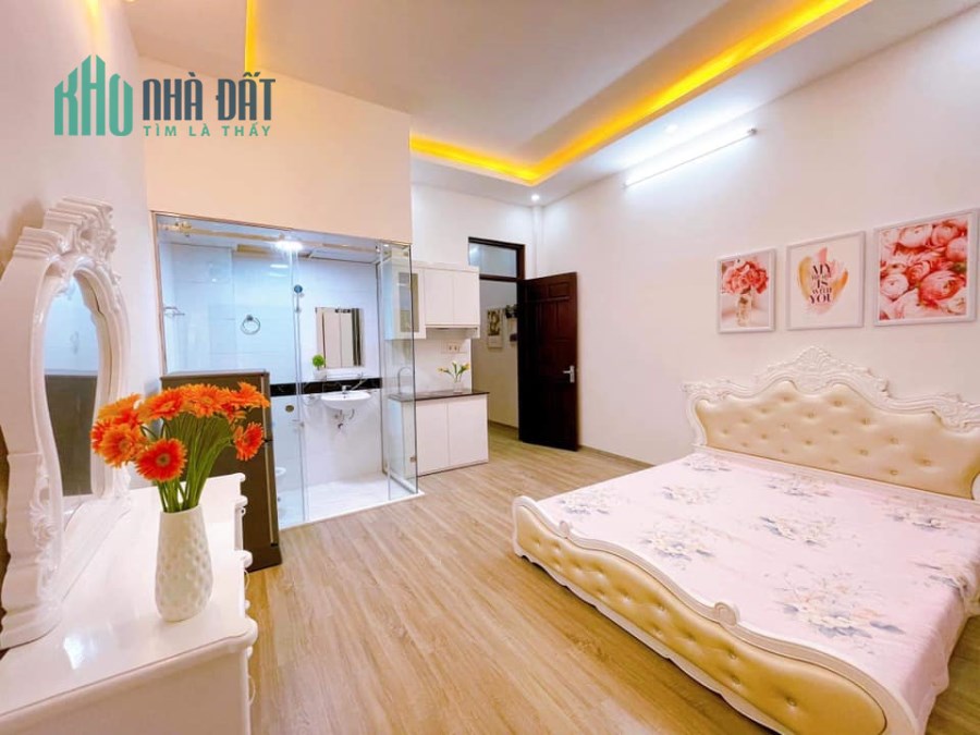 Bán tòa CCMN Lương Thế Vinh, Thanh Xuân, 160m2, Mặt tiền: 11m. Giá 27.5 tỷ