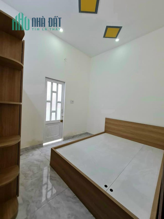 Nhà ngợp cho dân đầu tư giữ tiền, HXH, 4 tầng, giá chỉ nhỉnh 100tr/m2, quận 4, phường 10.