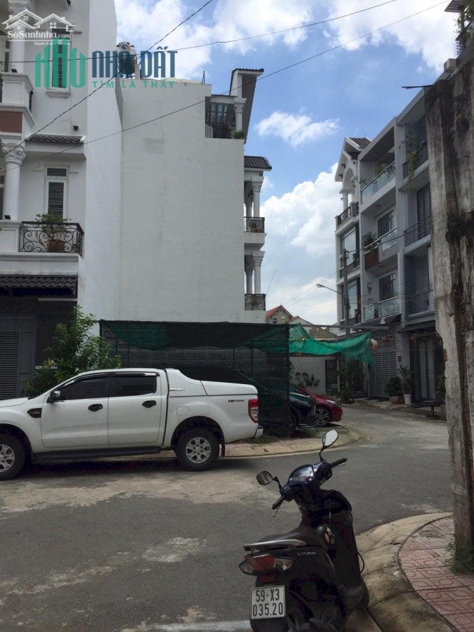 Chính chủ cần bán gấp . Lô góc. ngang 6,50m. xe hơi đỗ cửa, quay đầu