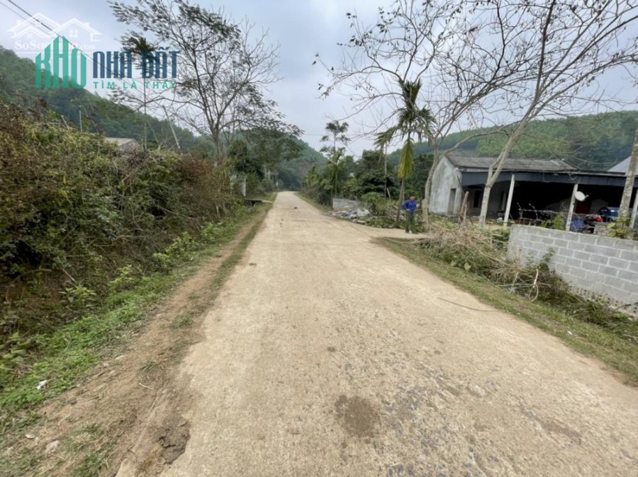 Bán đất thị trấn Mãn Đức Tân Lạc HB. Lô góc 2 mặt tiền đường 2 oto tránh, giá hơn 1tr/m2