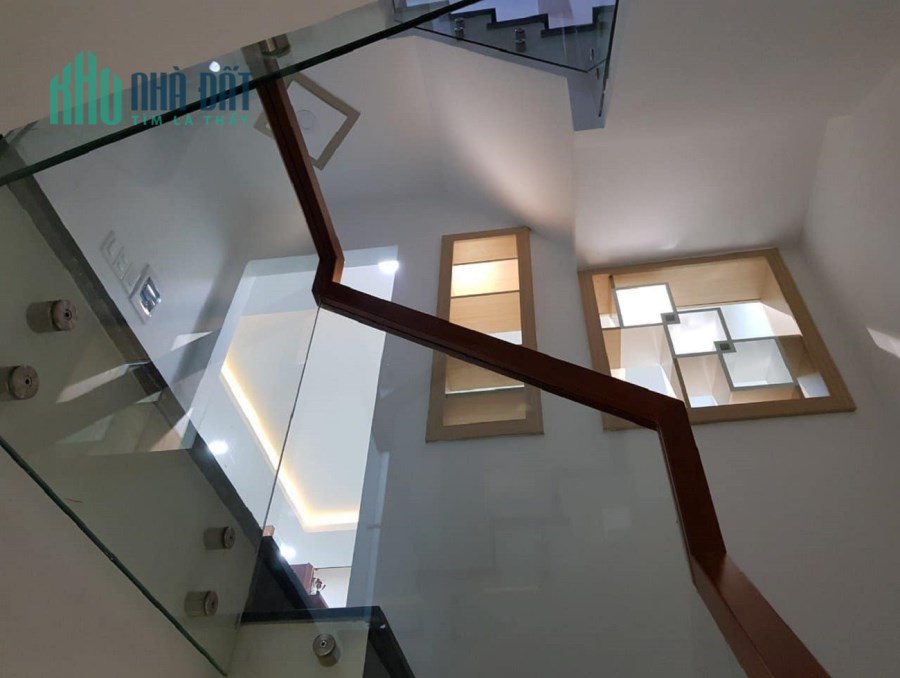 Bán lỗ nhà Nguyễn Tiểu La-Quận 10-52m2-Nhà cực đẹp 4 tầng-Hẻm ô tô 4m thông-6.8 tỷ