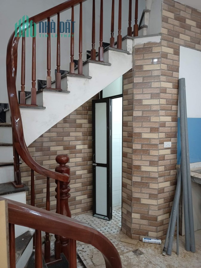 Bán Nhà Nguyễn Khang, Cầu Giấy, 33m2, 5T, MT 3.9m 3.8 tỷ 0979312111