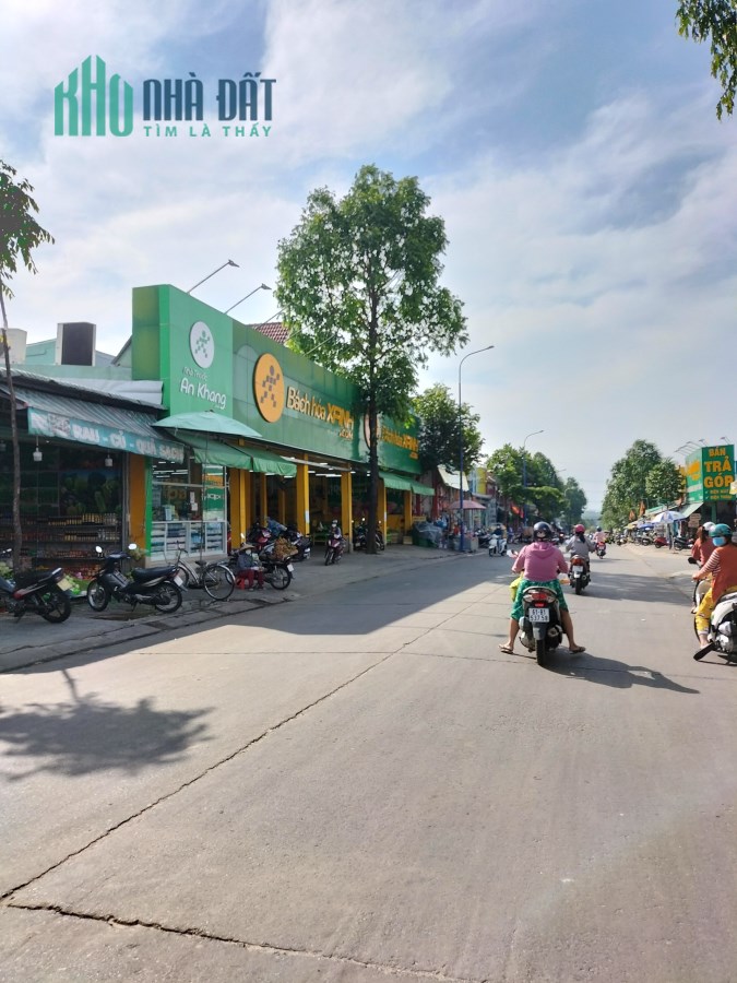 tôi cần bán lô đất 300m2 (10x30) dự định xây trọ,dây cư đông,Đầu cổng mp3,Tiện đầu tư