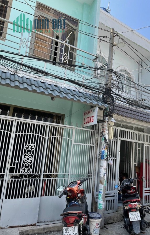 Nhà 1 trệt, 1 lầu, 30m2, hẻm 5m, Thị trấn Nhà Bè