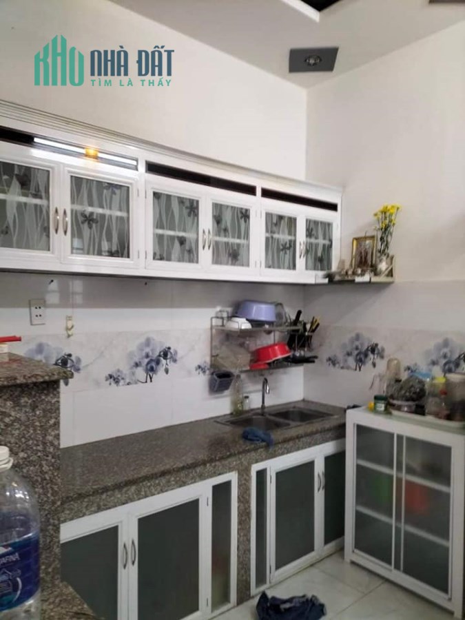 Chính chủ bán nhà gần MT Hoàng Diệu, quận 4, giá vào đầu tư, nhỉnh 700 triệu, lh 0989149953