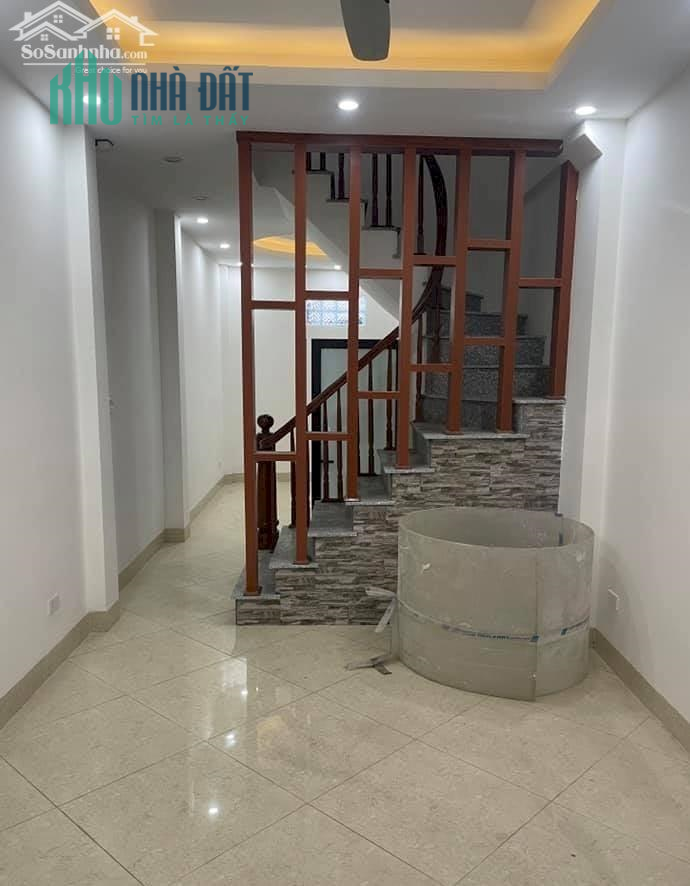 CẦN THANH KHOẢN GẤP NHÀ NGỌC THUỴ DIỆN TÍCH 40Mx5T - 4PN 0865718799