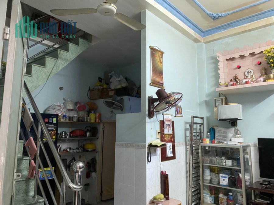 Bán nhà Hậu Giang quận 6, 3 tầng chắc chắn, 2PN rộng rãi nhỉnh 2 tỷ
