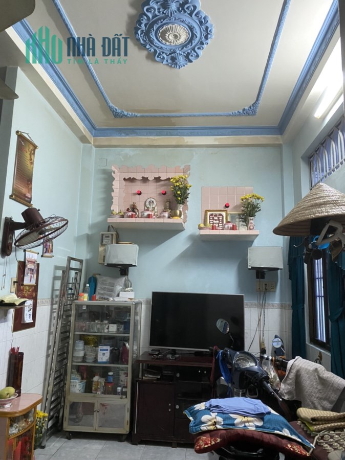Bán nhà Hậu Giang quận 6, 3 tầng chắc chắn, 2PN rộng rãi nhỉnh 2 tỷ