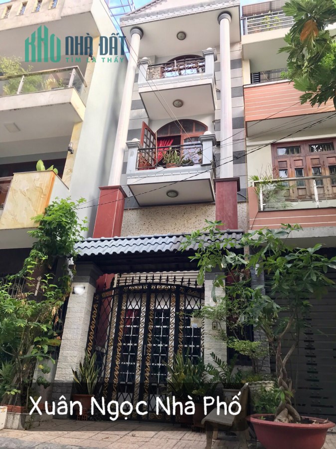 Nhà đường Phạm Văn Đồng, phường Hiệp Bình Chánh, Thủ Đức.