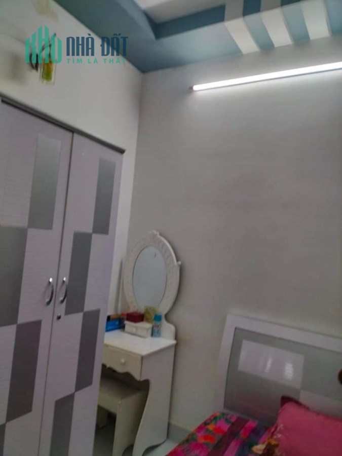 MT hẻm thông tứ tung, HXH đỗ, Khánh Hội, quận 4,P.3, giá chỉ 3,7 tỷ,lh 0989149953