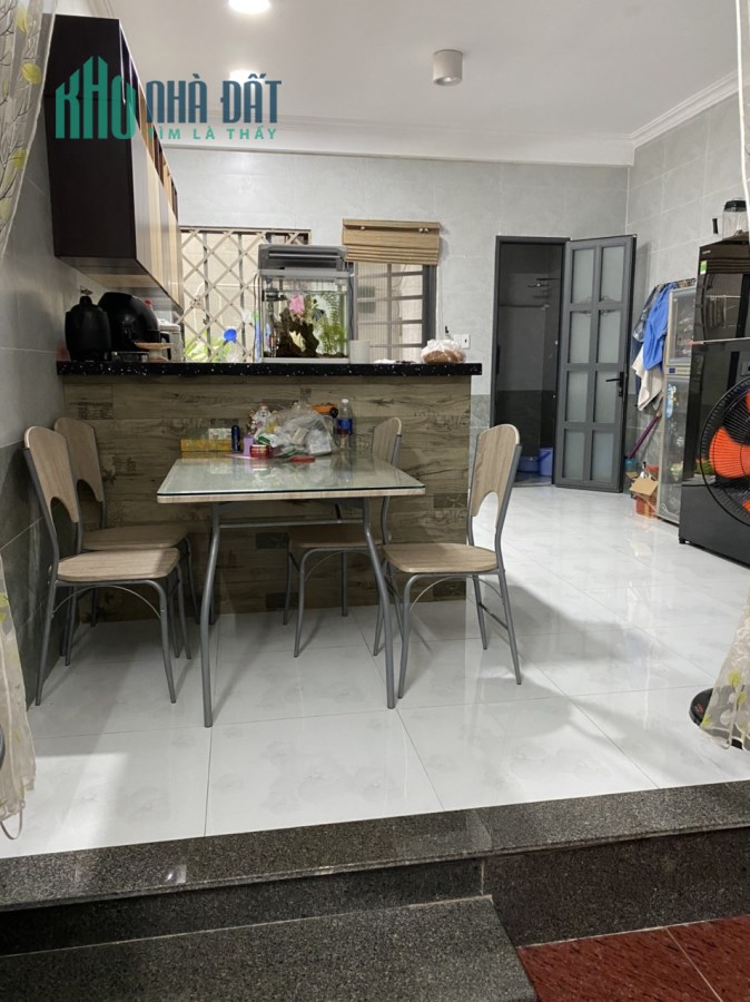 Nhà khu nam long diện tích 90m đúc 3 lầu vị trí đẹp khu tiềm năng