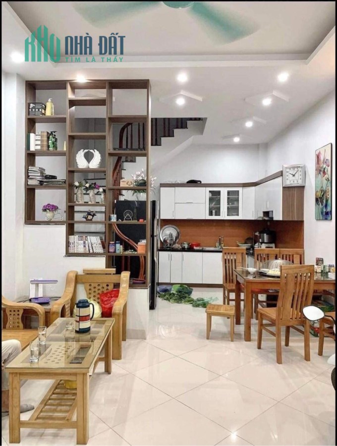 Bán nhà 35m2 - 5 tầng Vương Thừa Vũ, đường rộng 3m, vài bước chân ra phố
