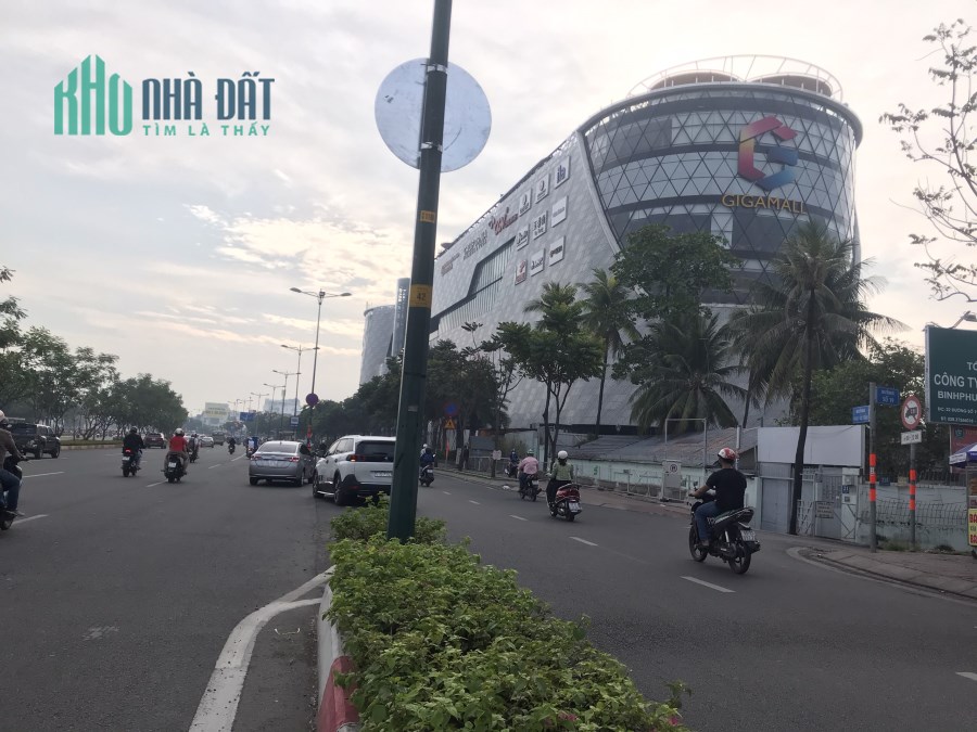 Phạm Văn Đồng, Thủ Đức diện tích khủng 51m2, hẻm xe hơi, sổ vuông A4, chỉ 4,3 tỷ.