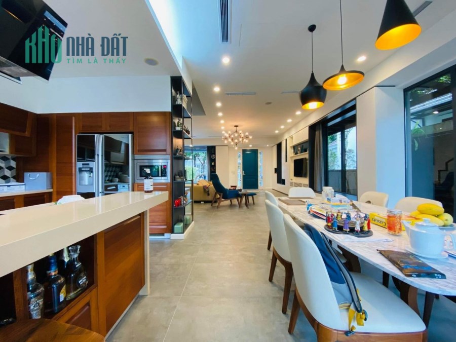 BÁN NGÔI BT SONG LẬP VÍP VINHOMES  LONG BIÊN 250M2, 5 TẦNG MẶT 10M, CHỈ 60TY. 0589593999…
