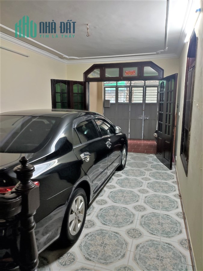 Siêu phẩm ngõ 2 Vương Thừa Vũ, Thanh Xuân: DT 99m2*4T; MT 4,5m. Giá 12 tỷ