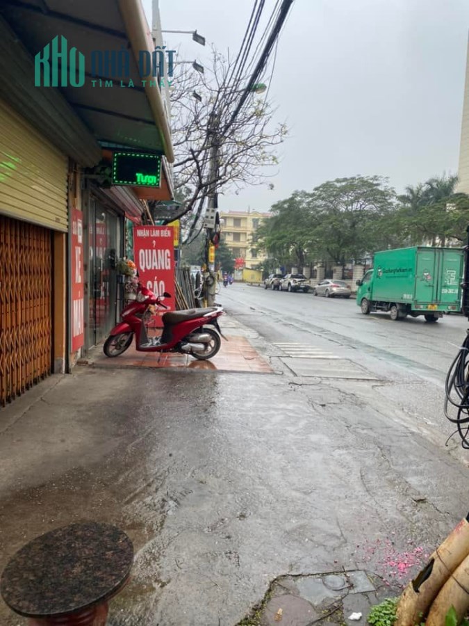 Bán nhà mặt phố Nguyễn Hoàng Tôn, Tây Hồ, DT 92m, MT 4.5m, giá nhỉnh 15 tỷ, kinh doanh sầm uất.