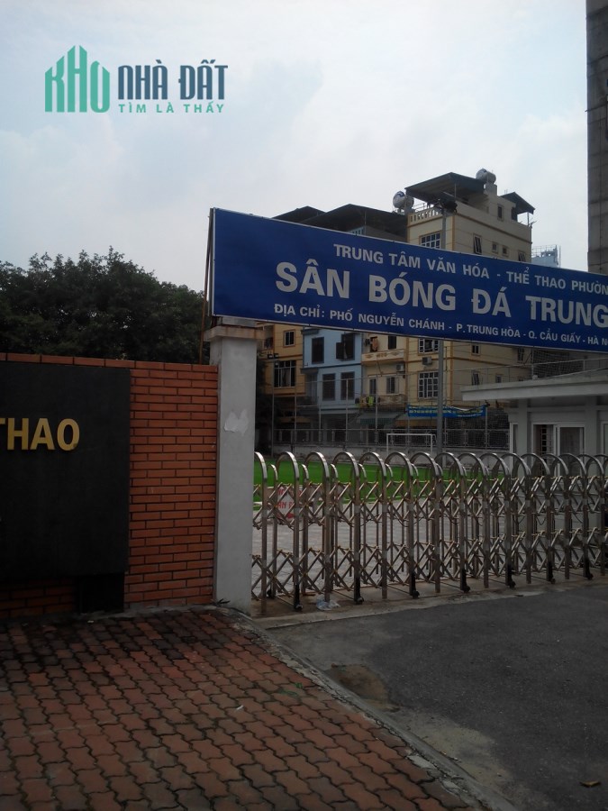 Bán nhà Trung Kính, diện tích 131m2, mặt tiền 6m5, ô tô tải vào nhà, sổ nở hậu