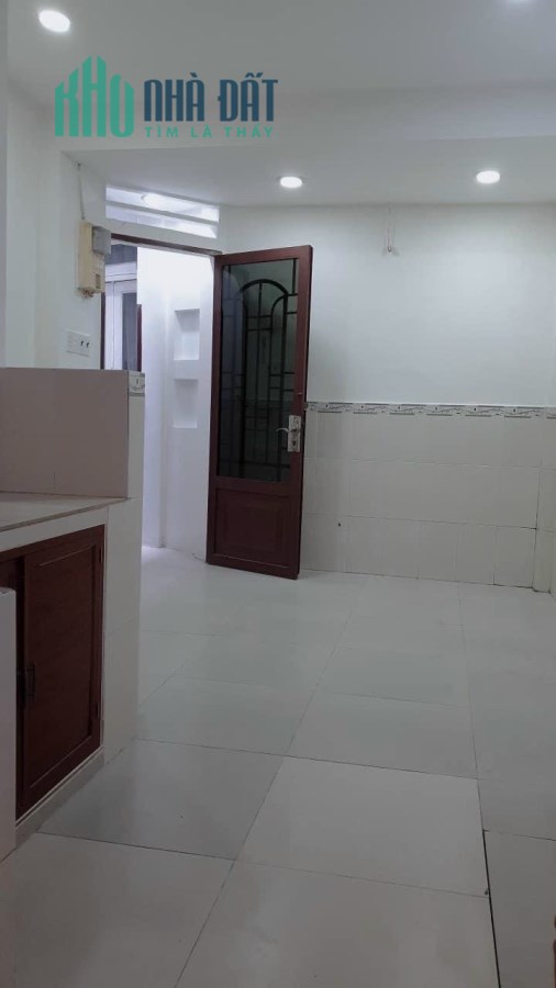 Bán Nhà Hoàng Hoa Thám 32m2 4,5tỷ mua dọn vào ở ngay