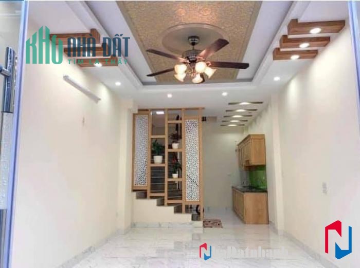 Bán gấp nhà ngõ 509 Vũ Tông Phan giá 2.35 tỷ, 35mx4 tầng, đẹp, NT đầy đủ