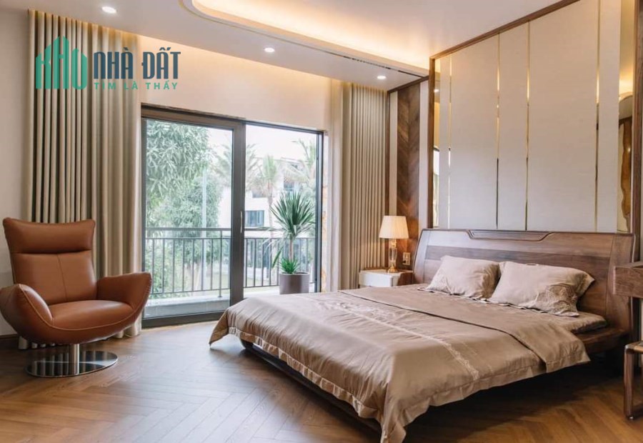Thua lỗ CK bán Gấp nhà mặt phố Xã Đàn, MT 7m, 70m2 chỉ 27.9 tỷ. LH 0989.62.6116