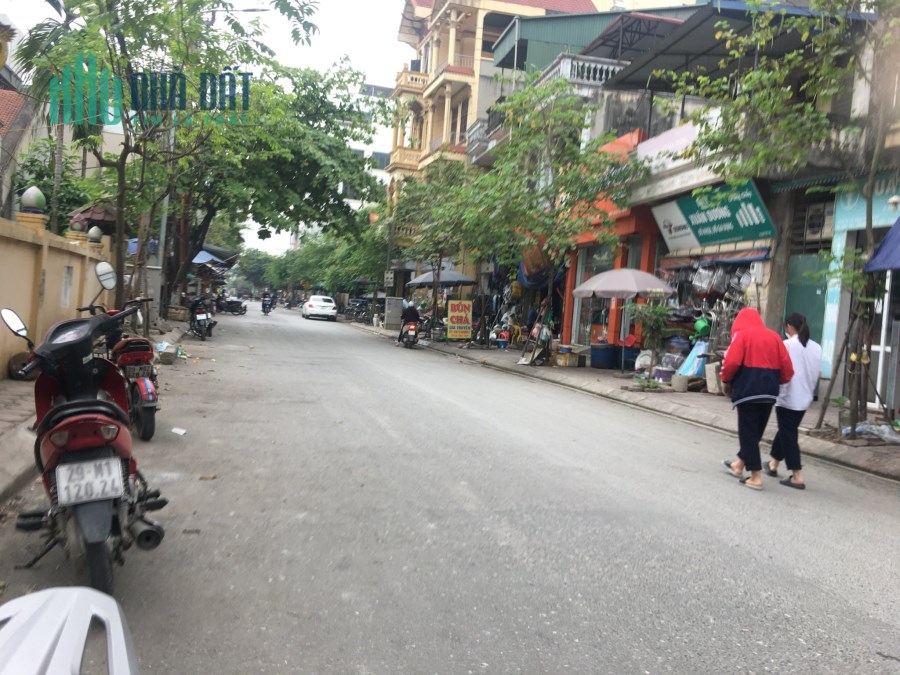 BÁN NHÀ 4 TẦNG MỚI XÂY, TIỆN NGHI ĐẦY ĐỦ, GẦN ĐƯỜNG QUỐC LỘ 1A