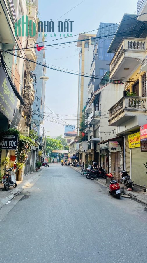 Mặt phố phường Việt Hưng ô tô tránh, kinh doanh mặt tiền 6m chào 15,3 tỷ siêu đẹp