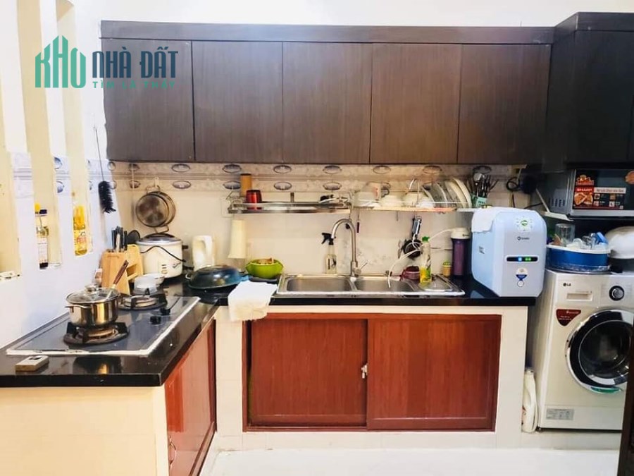 Tôi cần bán nhà ngợp Trần Xuân Soạn, quận 7, 76,4m2 chỉ 3,5 tỷ, kế Him Lam , lh 0989149953