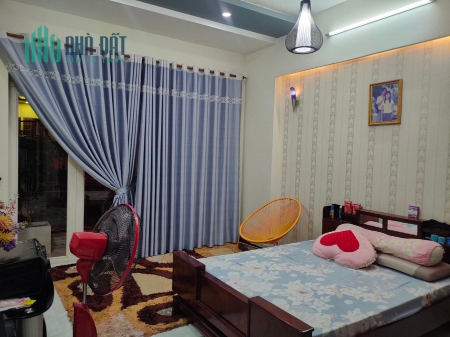 Bán Nhà Đường Nguyễn Lương Bằng Q7, 57,2m2, Gía 5.49 tỷ