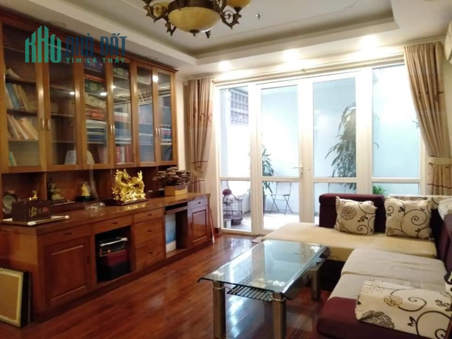 Bán nhà HOÀNG CẦU ĐỐNG ĐA Gần Quận Ủy 68m2 x 5T, Giá 13.5 Tỷ.