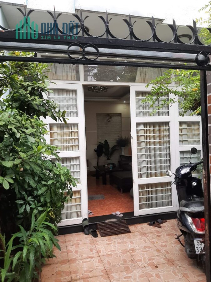 NHÀ 3 LẦU, ĐẤT NỞ HẬU ĐẸP, TÔN ĐẢN, Q4, CHỦ TẶNG TOÀN BỘ NỘI THẤT ĐẮT TIỀN, LH: 0981868808