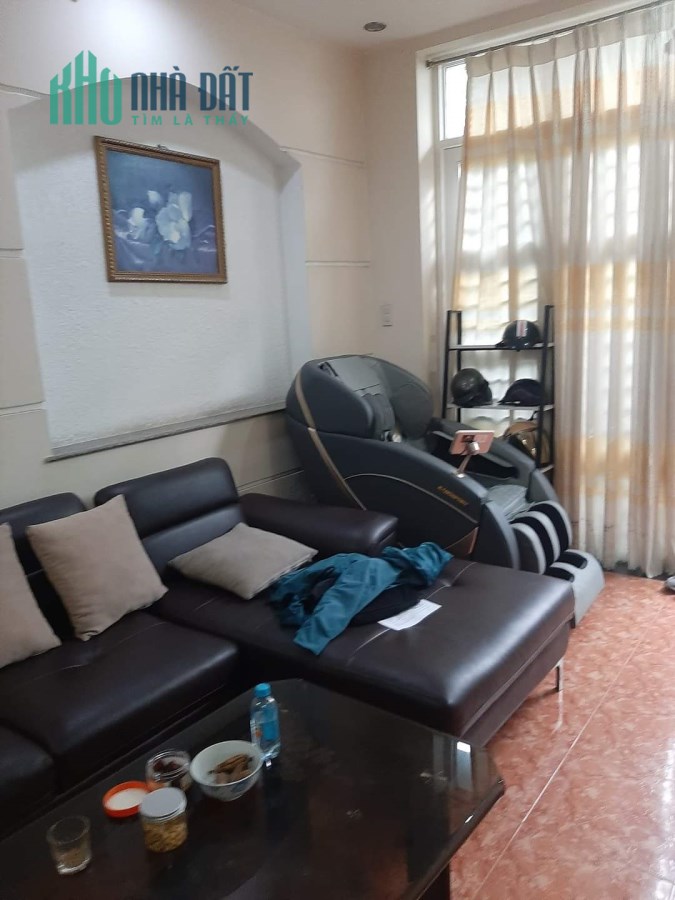 NHÀ 3 LẦU, ĐẤT NỞ HẬU ĐẸP, TÔN ĐẢN, Q4, CHỦ TẶNG TOÀN BỘ NỘI THẤT ĐẮT TIỀN, LH: 0981868808