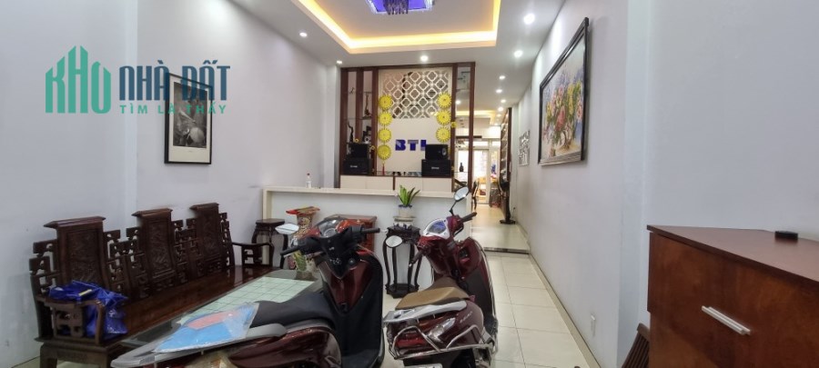 Nguyễn Trọng Tuyển,P8, MT 4,2M,OTO vào nhà, rộng 84m2, nhà mới ở ngay.