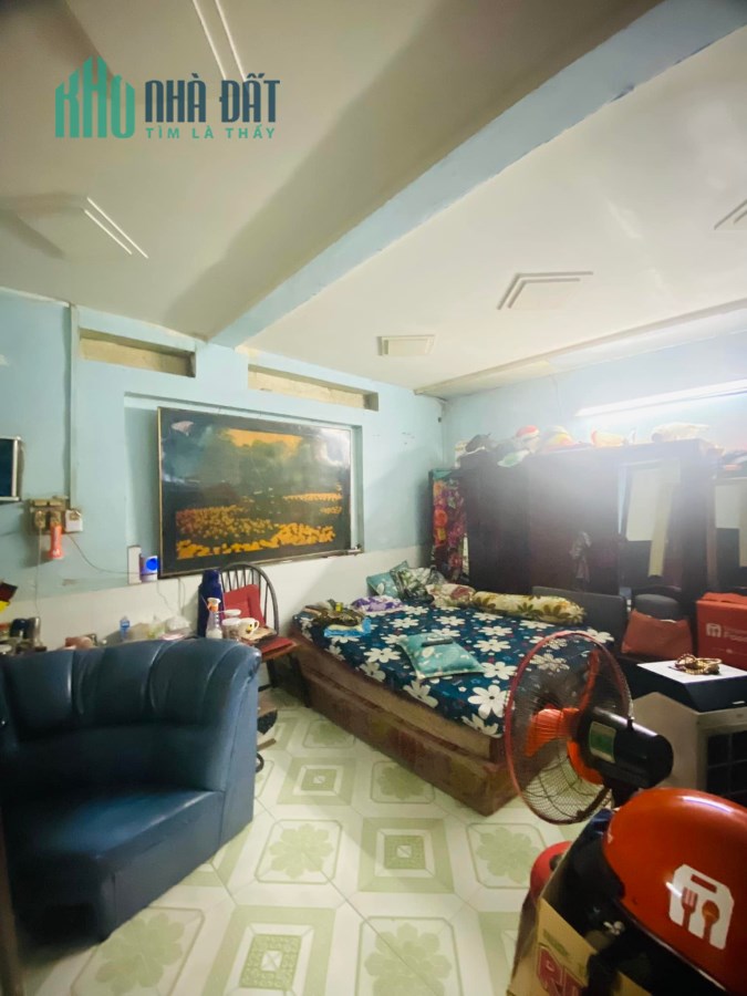 Nhà dòng tiền, Vincom Lê Văn Việt, Thủ Đức, 80m2, 4.6 tỷ, ba gác.
