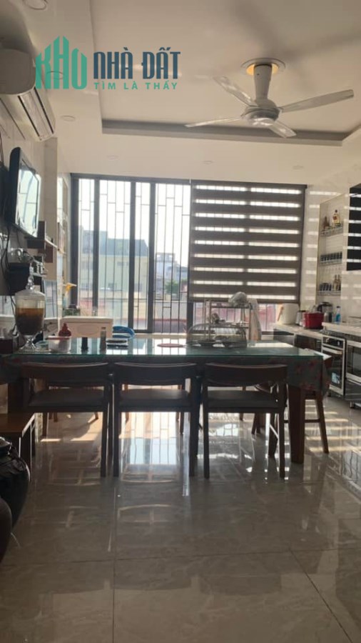 Bán nhà mặt ngõ 91 Nguyễn Chí Thanh, kinh doanh đỉnh, vỉa hè, Thang máy, 50m2 x7 Tầng x MT 4M.