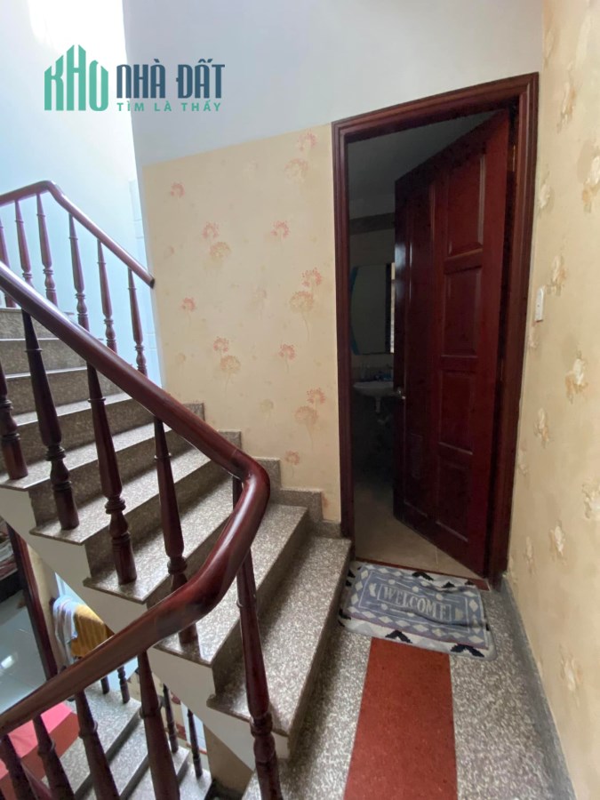 Bán nhà đẹp 5 tầng đường Huynh Thiên Lộc quận Tân phú HCM
